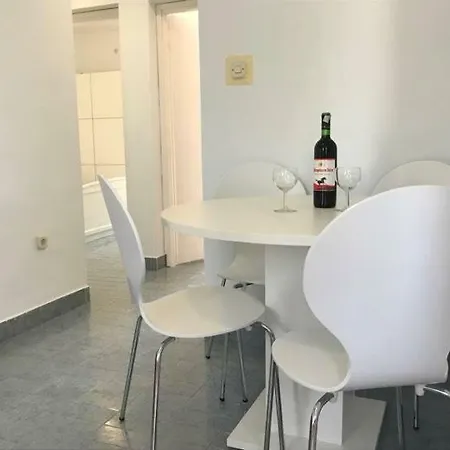 Apartman Josic 1 Pirovac