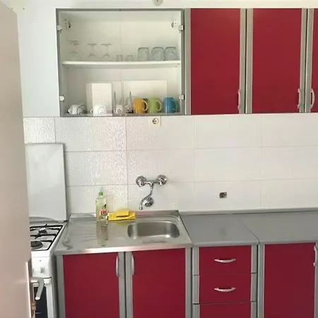 Apartman Josić 1 * Pirovac