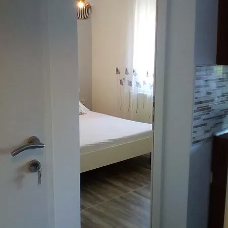 Apartman Josic 1 Pirovac